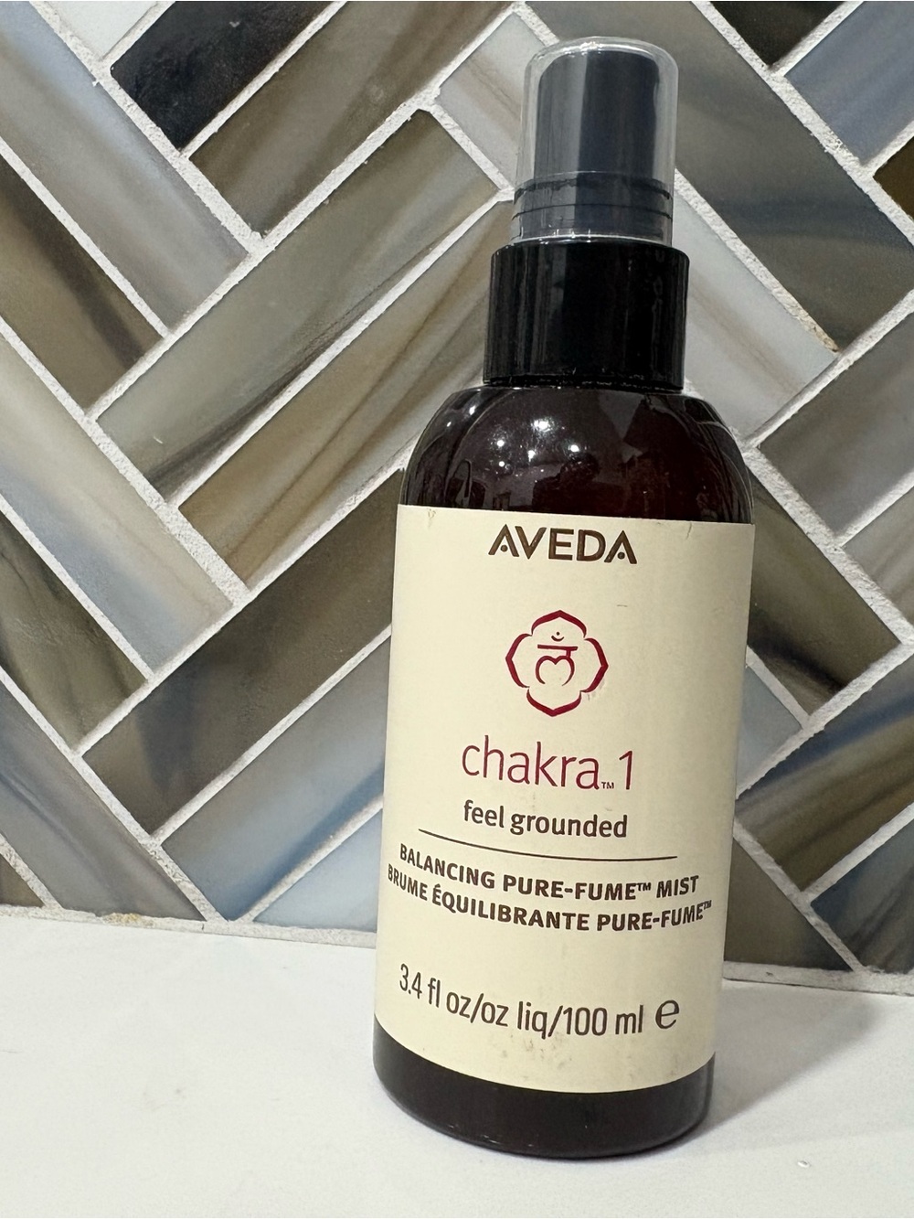 AVEDA Chakra 1 Feel Grounded Balancing Mist 3.4 oz - Brown & Cream